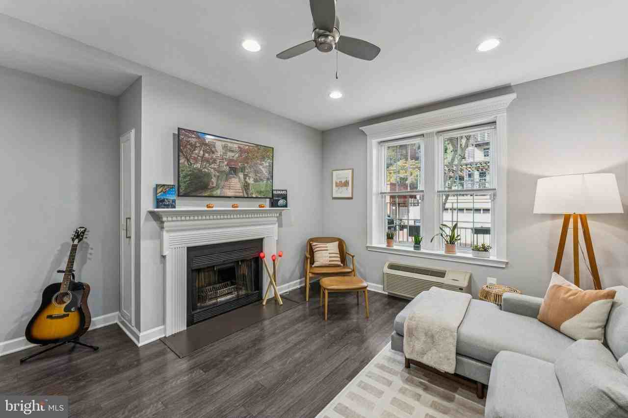 1833 California St Nw Apt 203 #203 - Photo 6 of 21