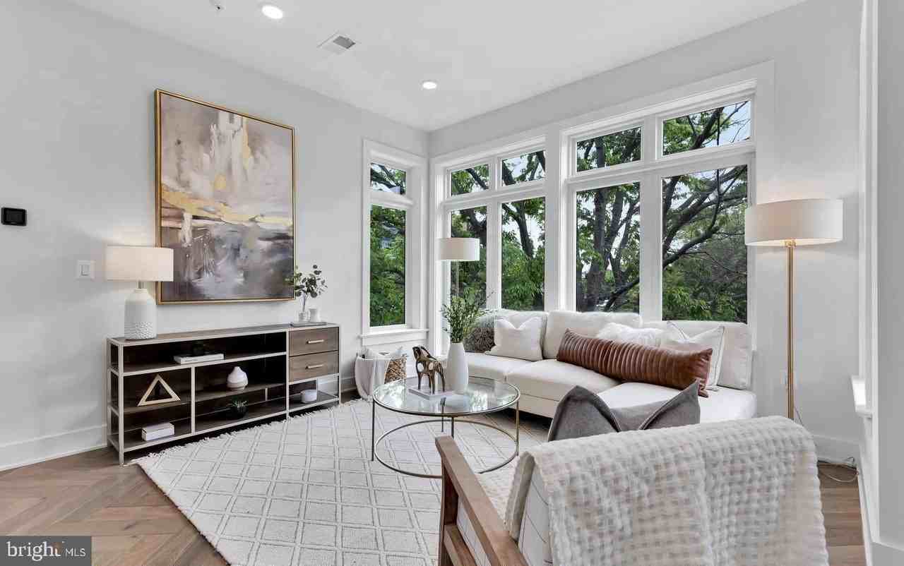 4315 Harrison St Nw Unit 7 #7 - Photo 4 of 12