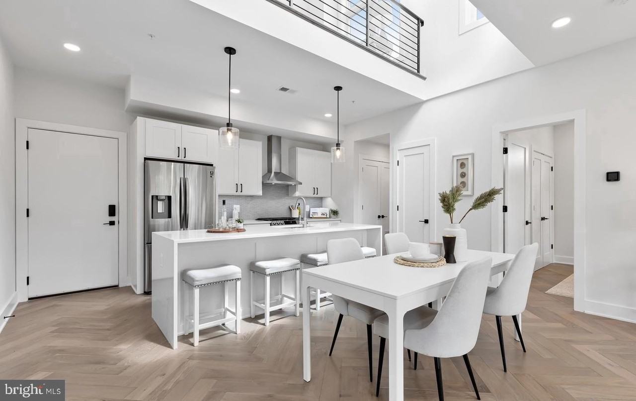 4315 Harrison St Nw Unit 7 #7 - Photo 6 of 12