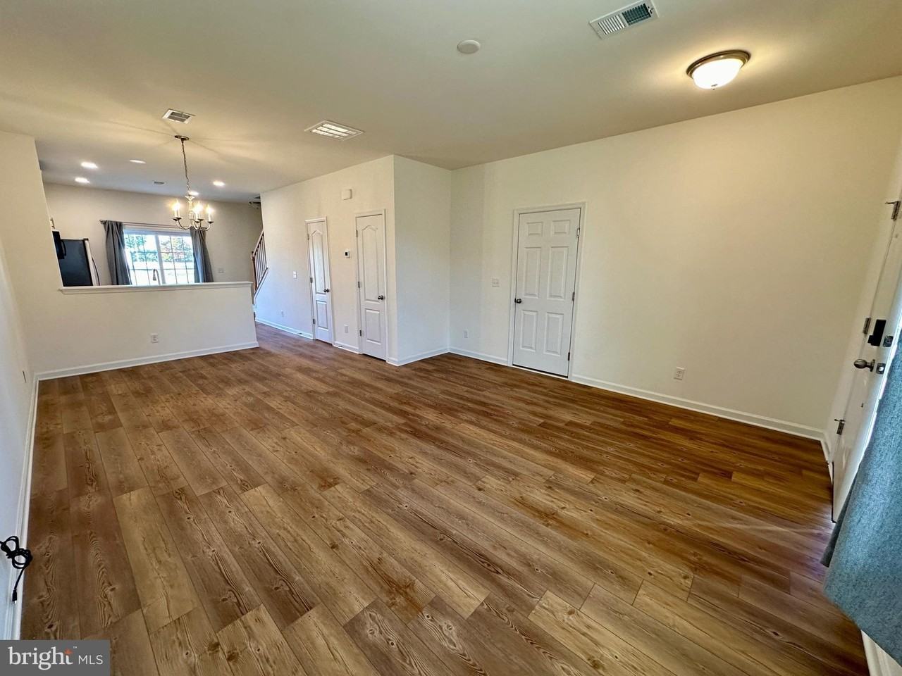 710 Ruth Way - Photo 5 of 24