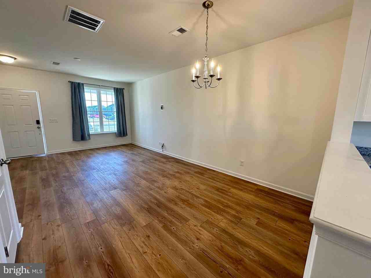 710 Ruth Way - Photo 7 of 24