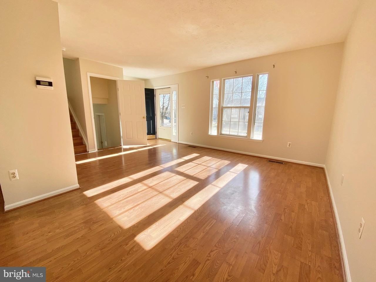 841 Snow Valley Ln - Photo 4 of 29