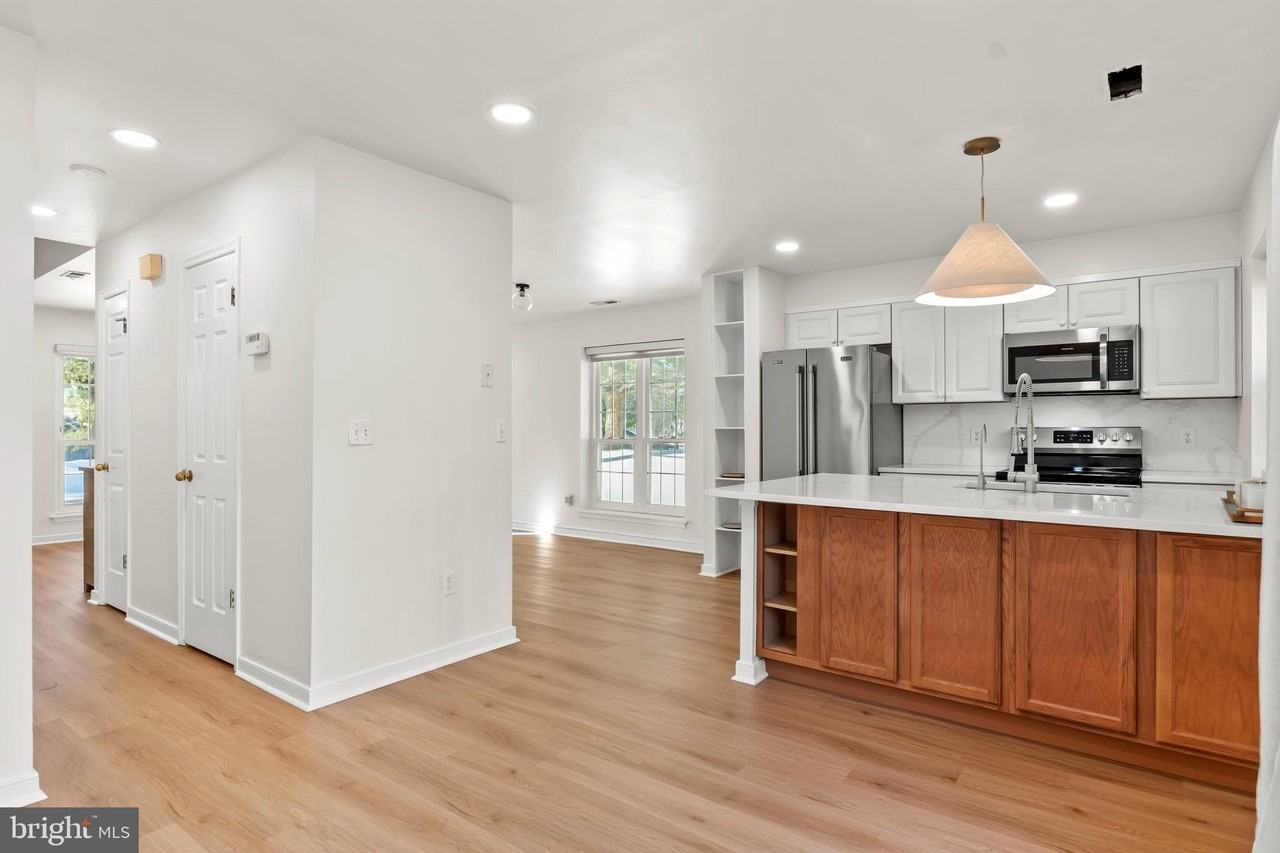 9 Edgewood Green Ct - Photo 6 of 20