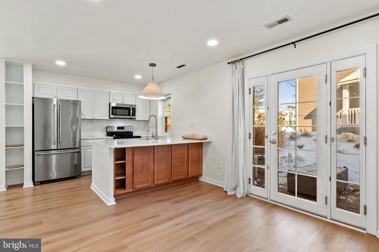 9 Edgewood Green Ct - Photo 7 of 20