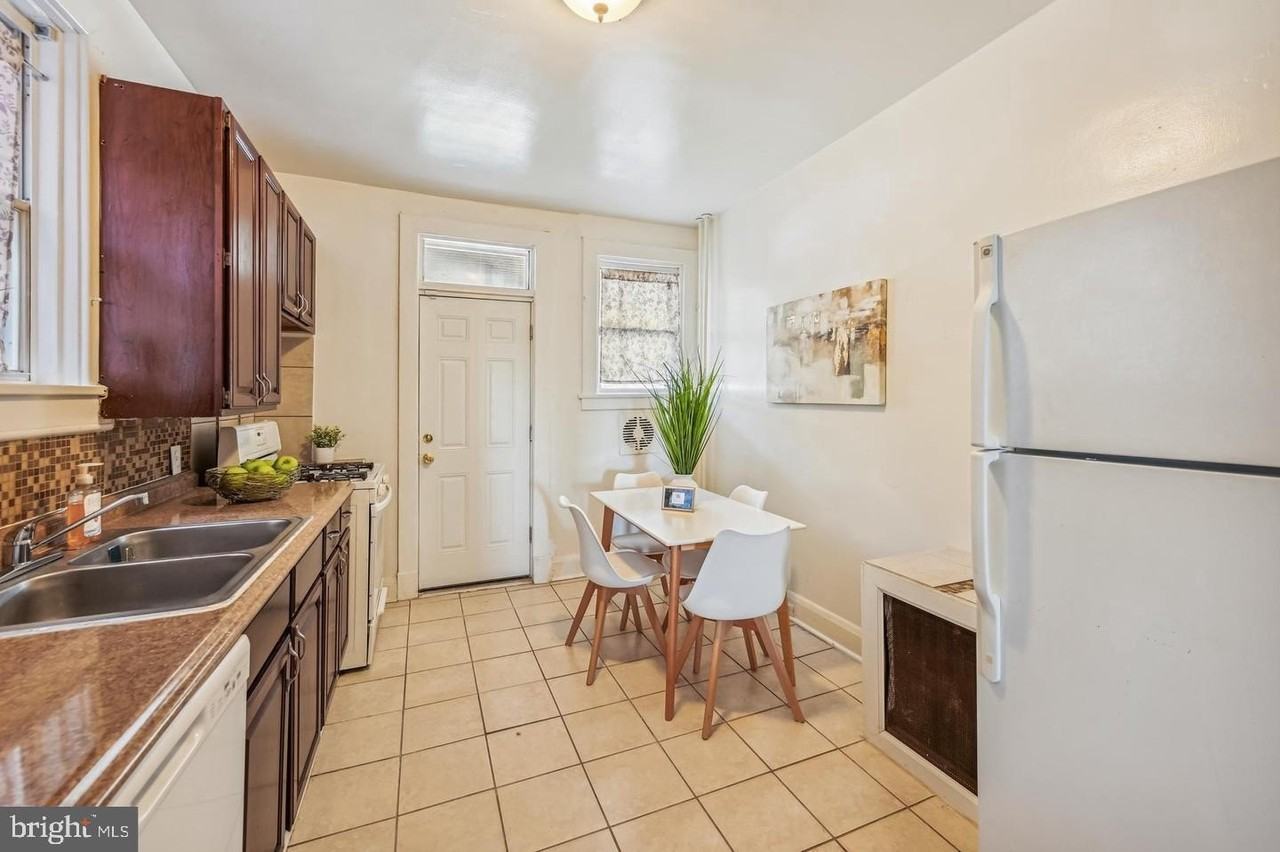 5632 Belair Rd - Photo 6 of 32