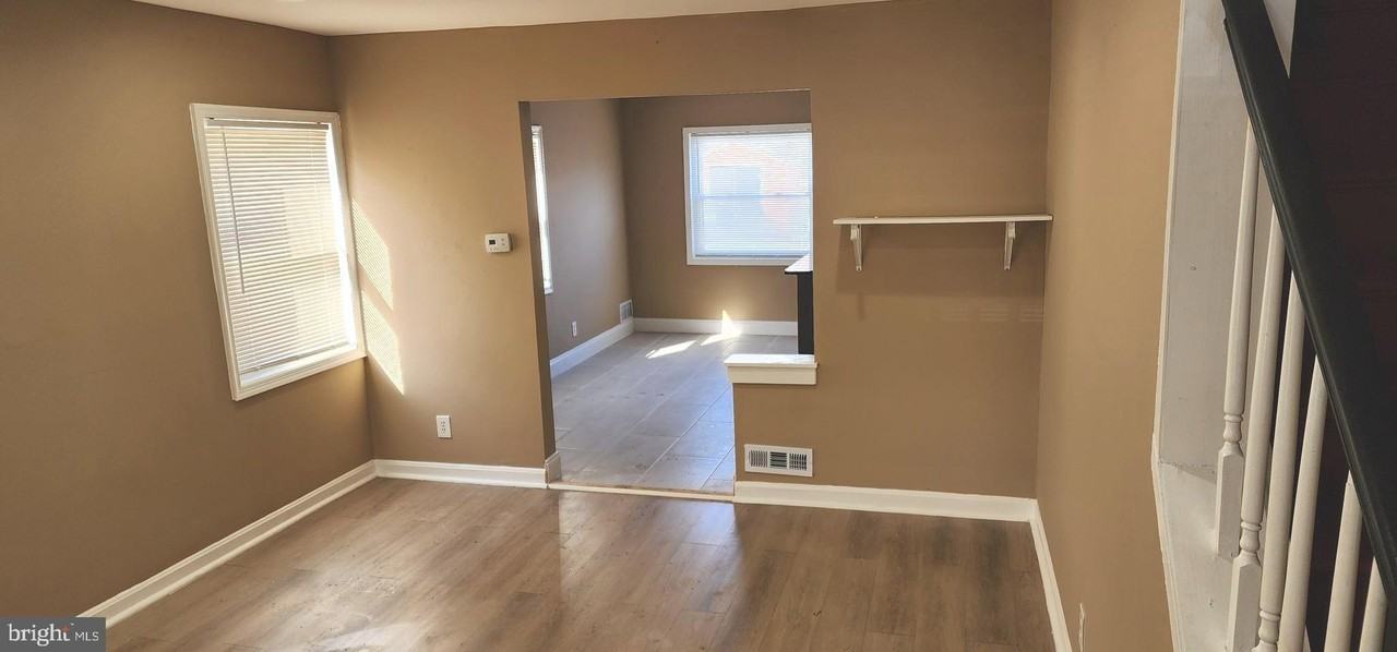 7528 Rabon Ave - Photo 3 of 30