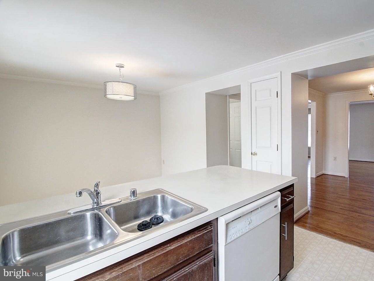 7990 Quay Ct - Photo 4 of 16