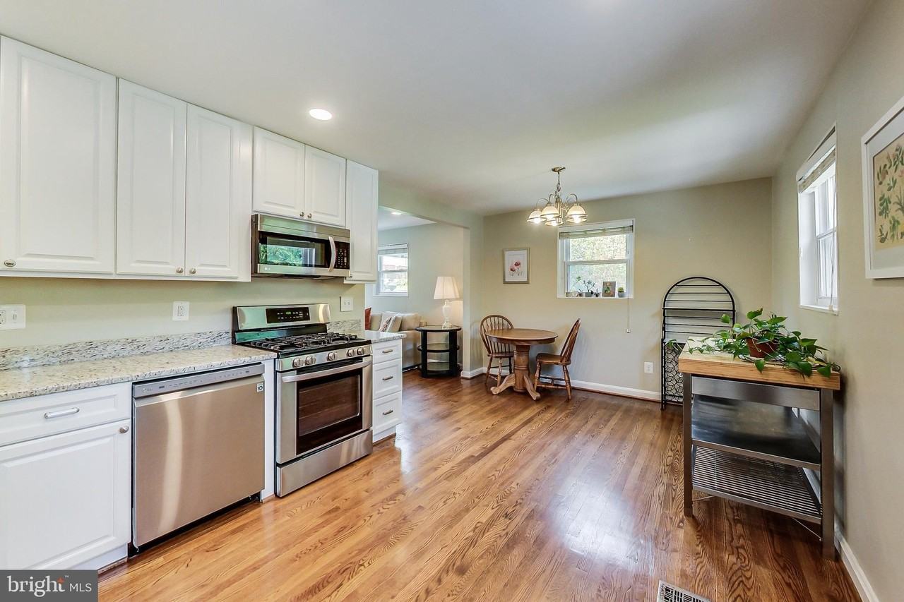 4715 Oxbow Rd - Photo 7 of 35