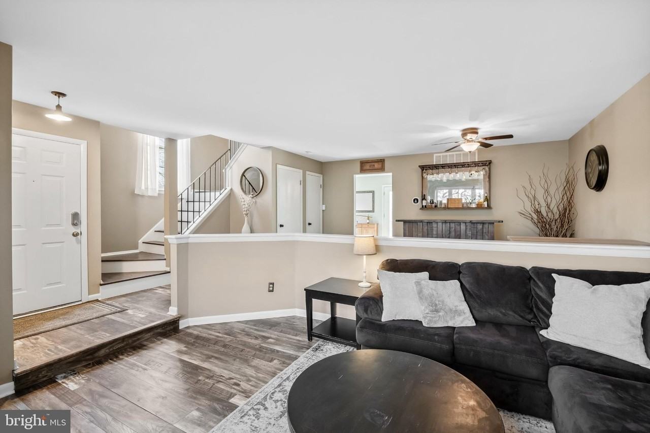 44 Burgundy Dr - Photo 5 of 22