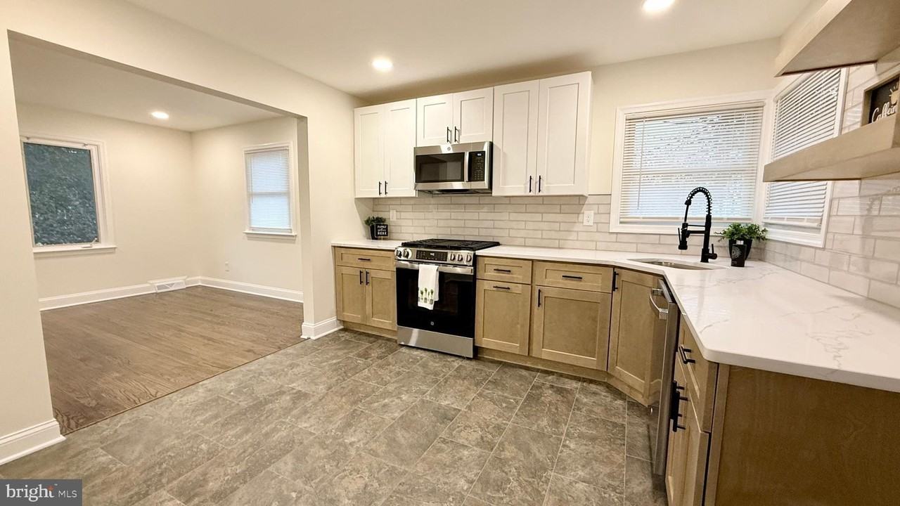 115 Gloucester Ave - Photo 6 of 20