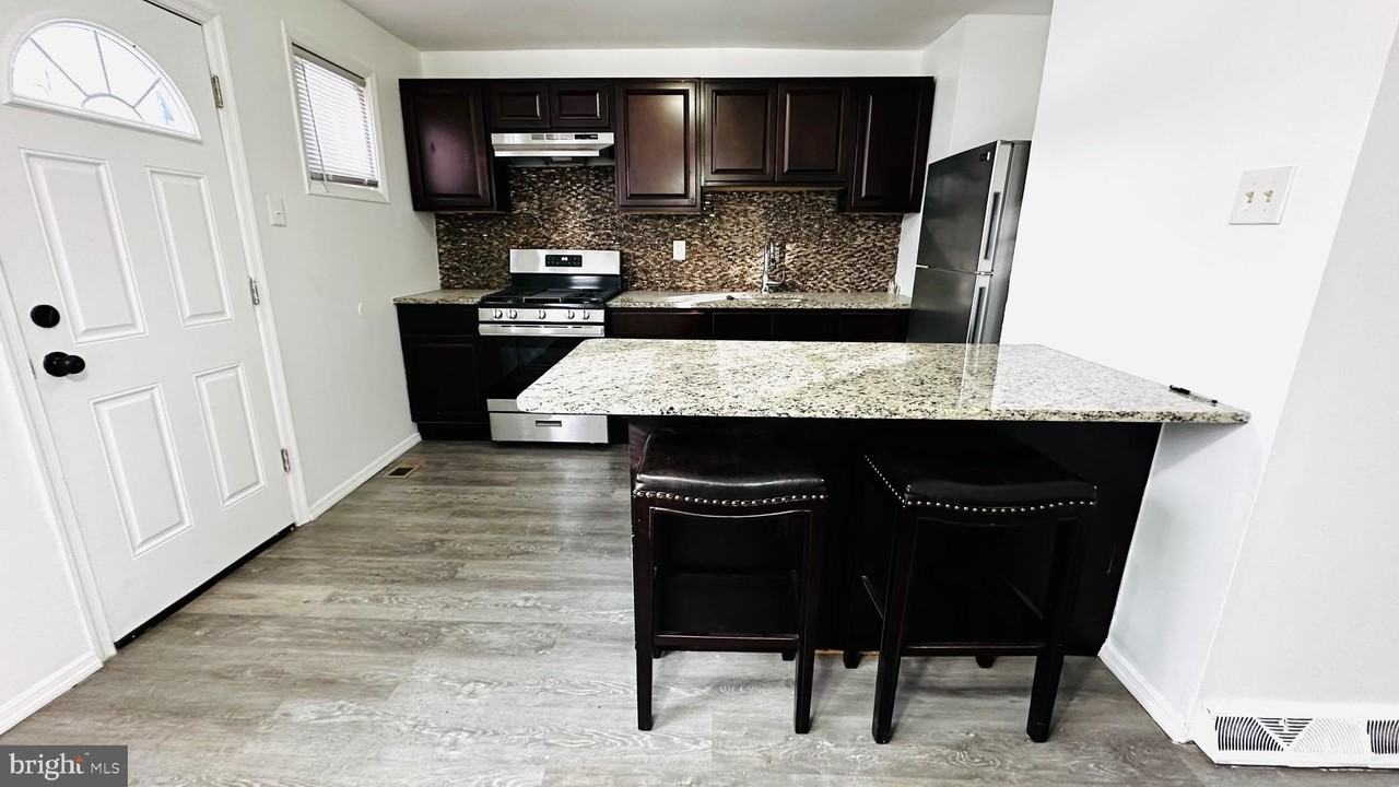 1549 S 8th St - Photo 5 of 24