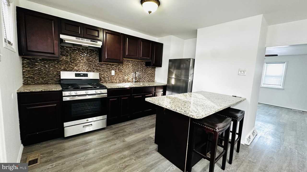 1549 S 8th St - Photo 6 of 24