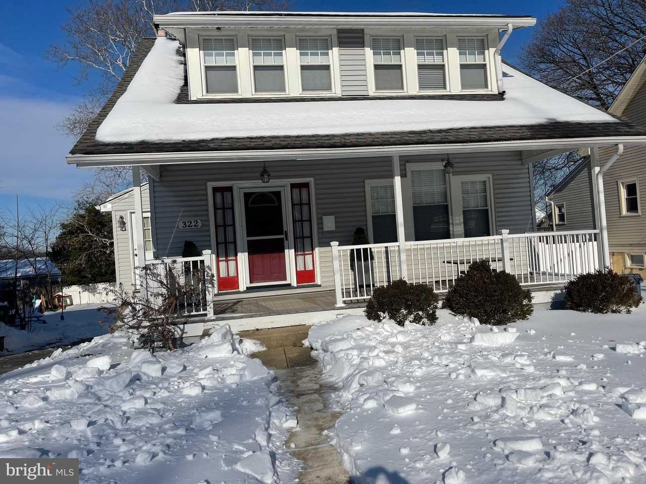 322 Mckinley Ave - Photo 2 of 45