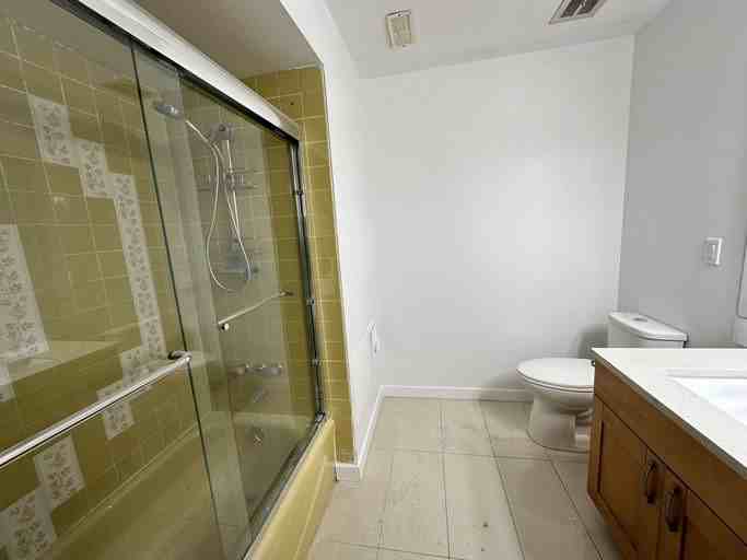 4800 Cedar Cres - Photo 5 of 8