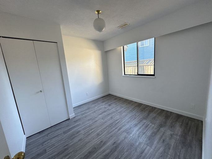 4800 Cedar Cres - Photo 6 of 8