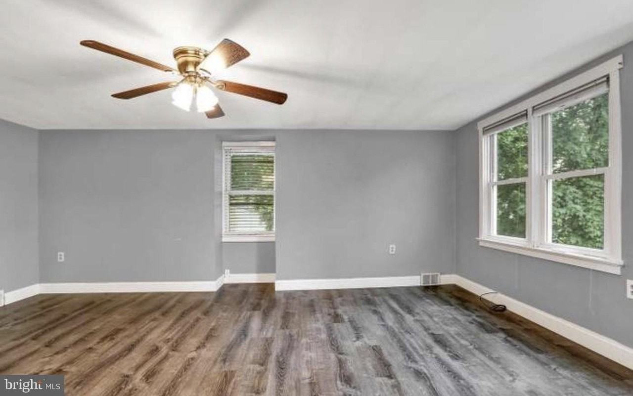 924 Bellevue Ave - Photo 3 of 8