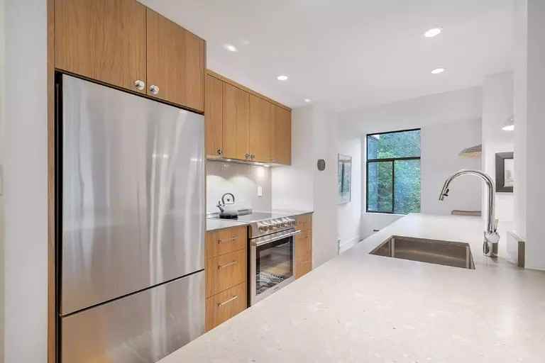 4101 Yew St - Photo 7 of 18