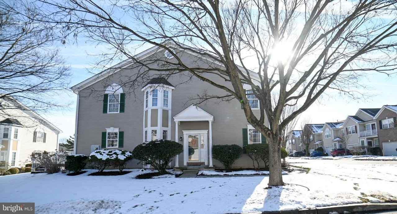 134 Lydia Ln - Photo 2 of 39