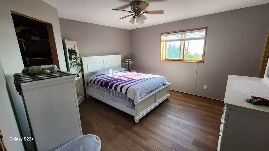 314 10 St - Photo 6 of 6