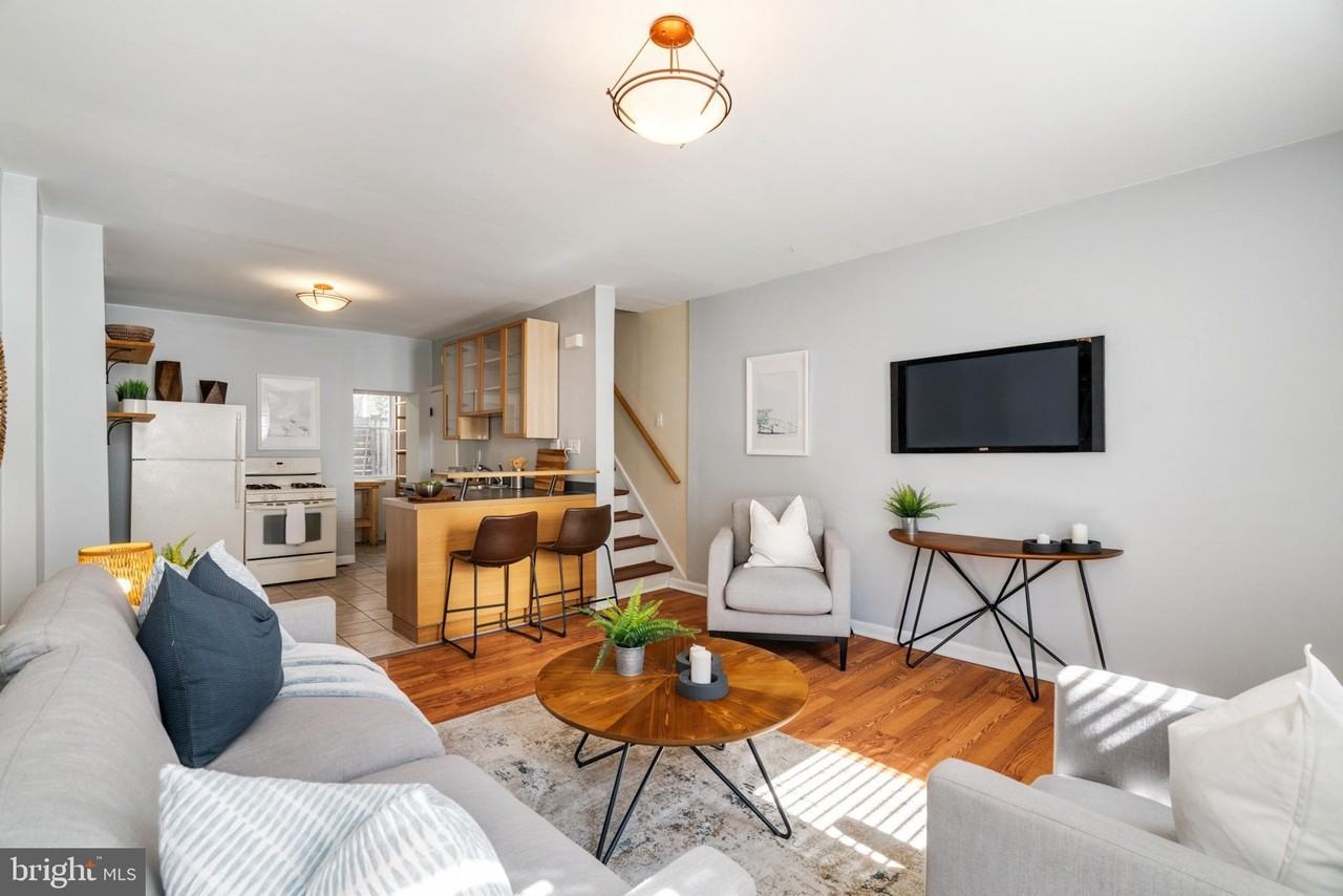 1825 Webster St - Photo 5 of 33