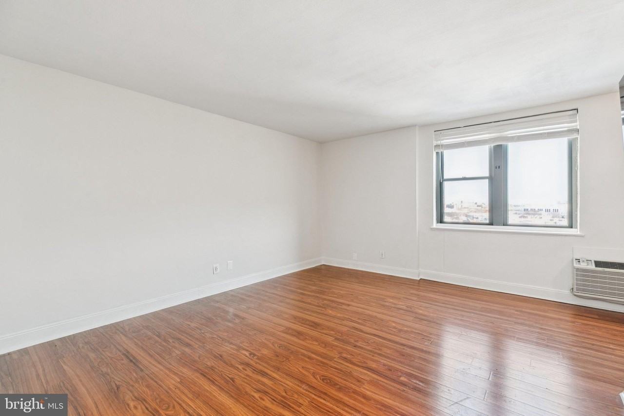 2601 Pennsylvania Ave Apt 1215 #1215 - Photo 6 of 15