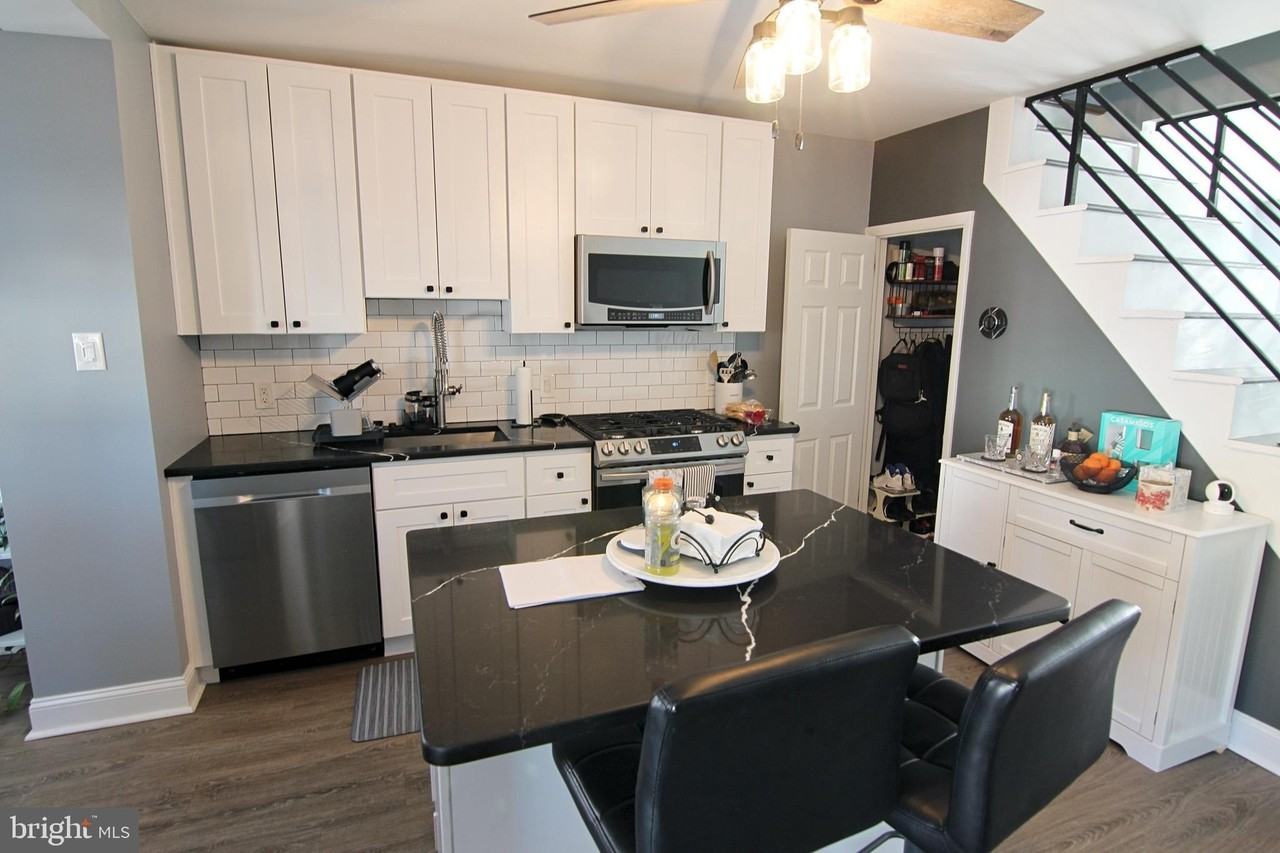 6161 Lawnton St - Photo 5 of 18