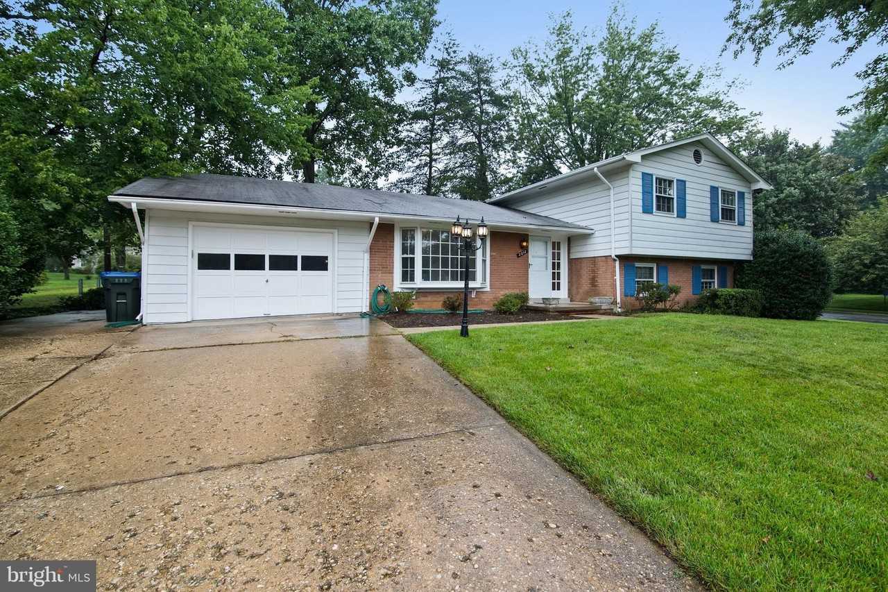 2012 Friendship Ln - Photo 2 of 28