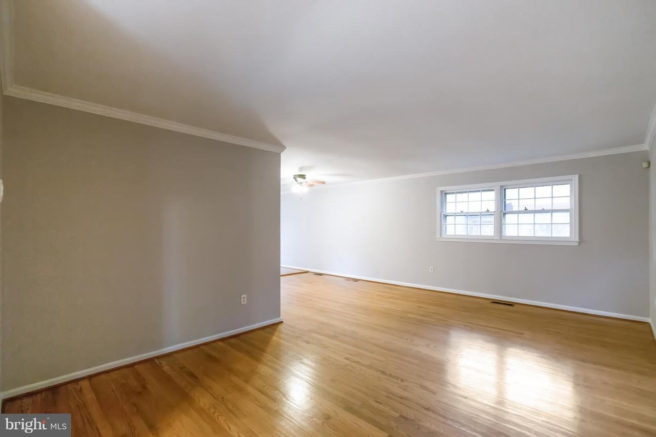 2012 Friendship Ln - Photo 4 of 28