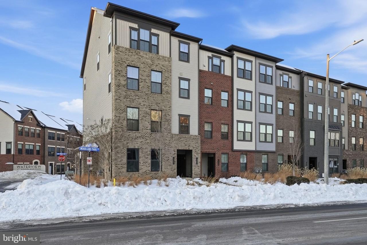 13252 Woodland Park Rd - Photo 2 of 33