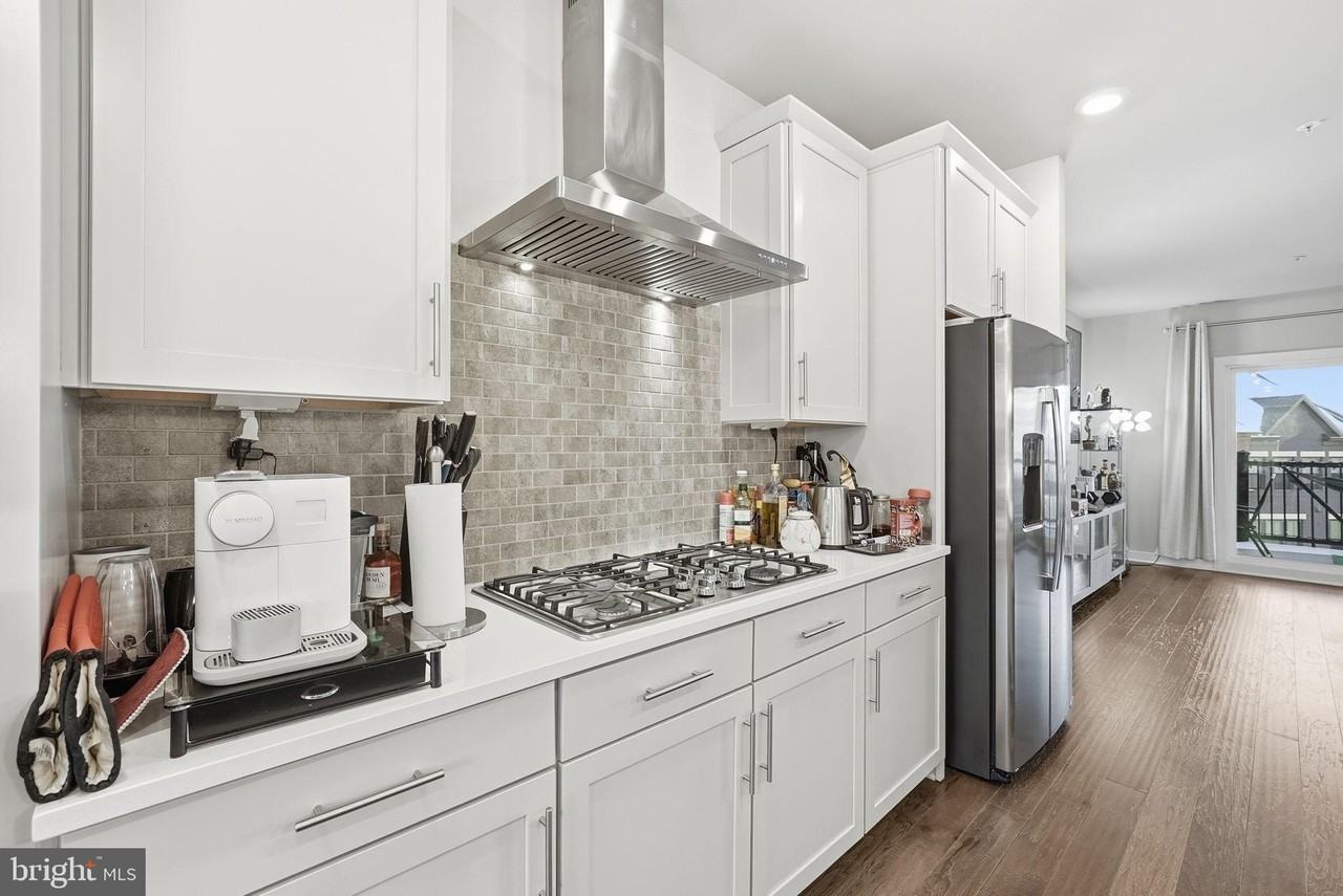 13252 Woodland Park Rd - Photo 6 of 33