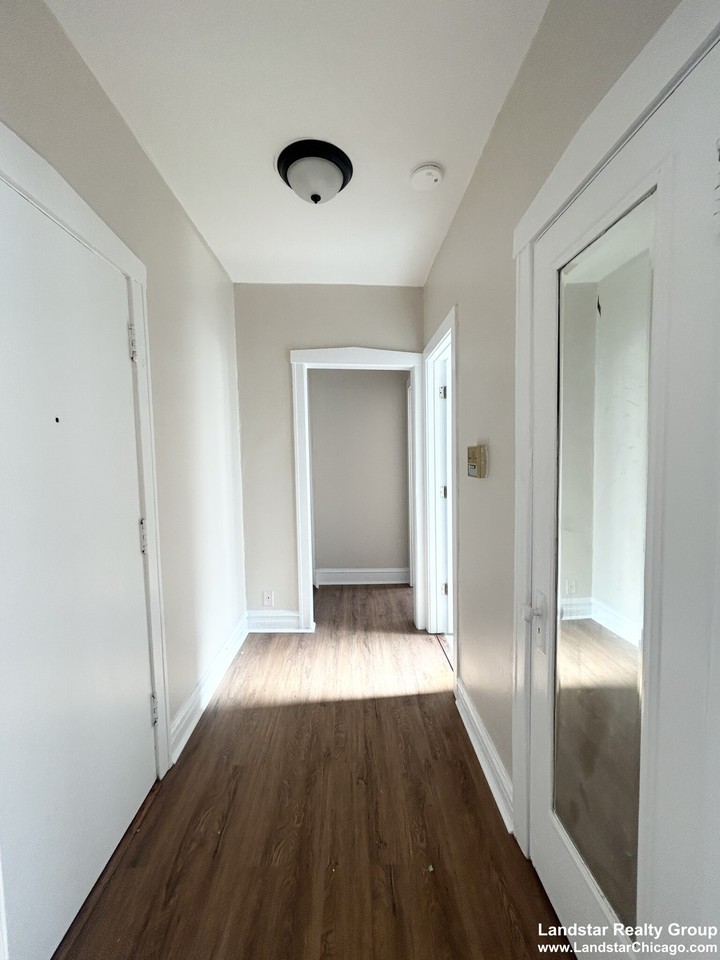 4103 N Sacramento Ave #4101-1 - Photo 4 of 12