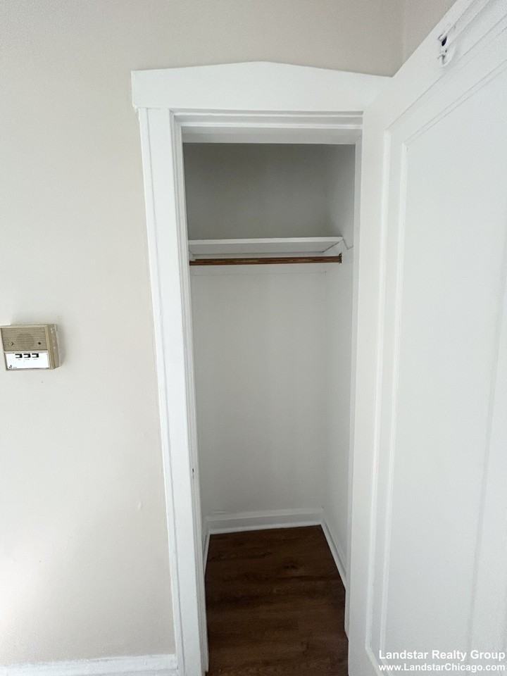 4103 N Sacramento Ave #4101-1 - Photo 7 of 12