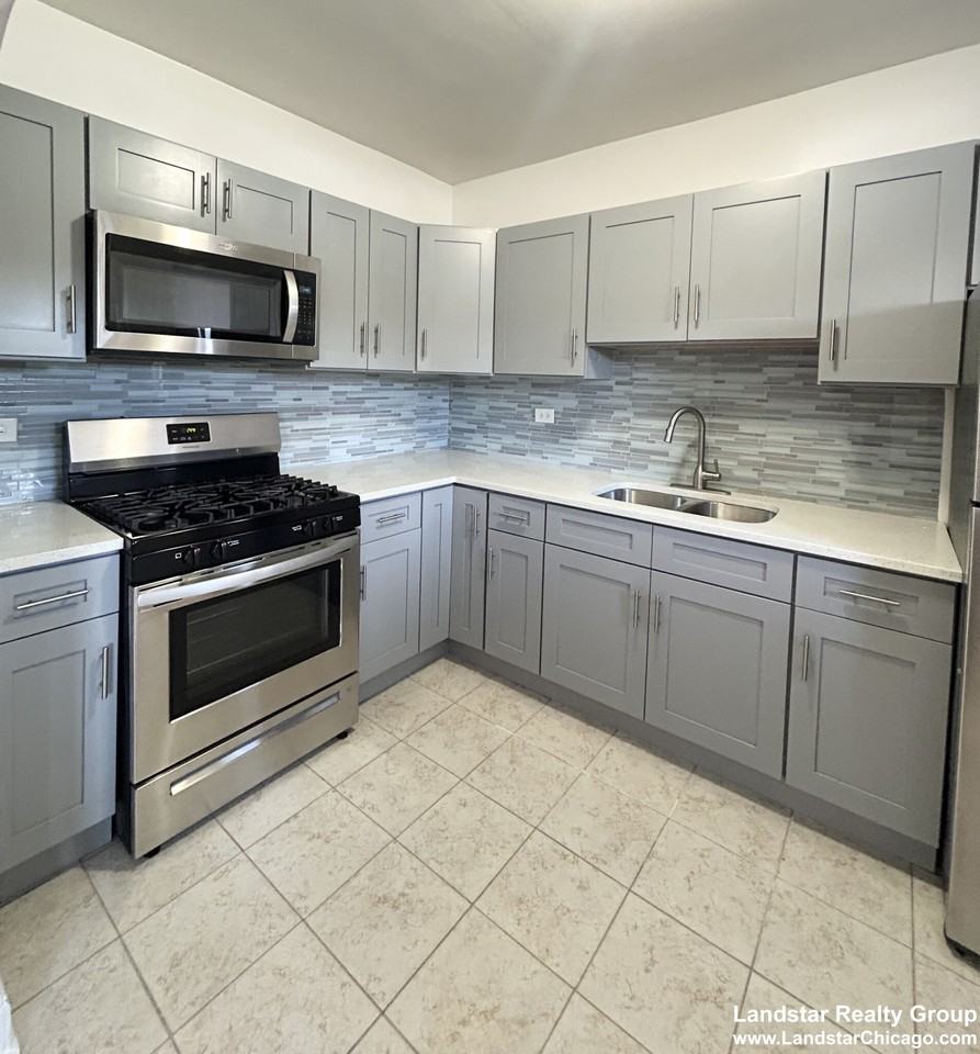 4450 W George St #1 - Photo 2 of 10