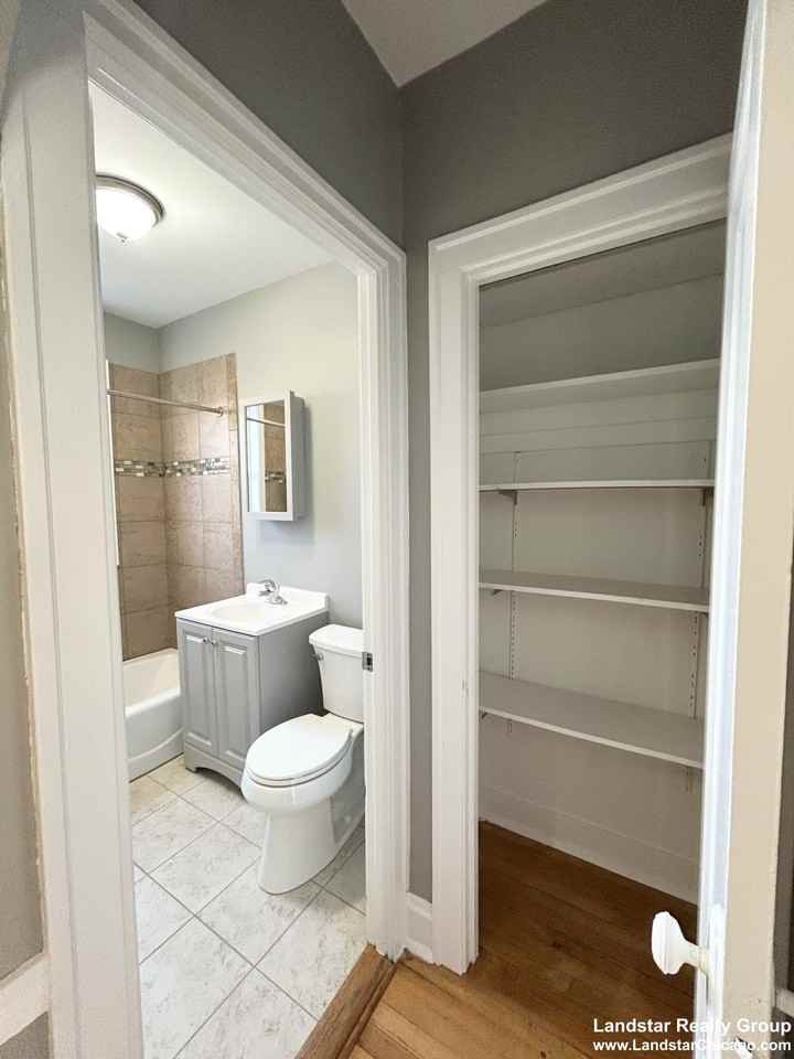 4450 W George St #1 - Photo 5 of 10