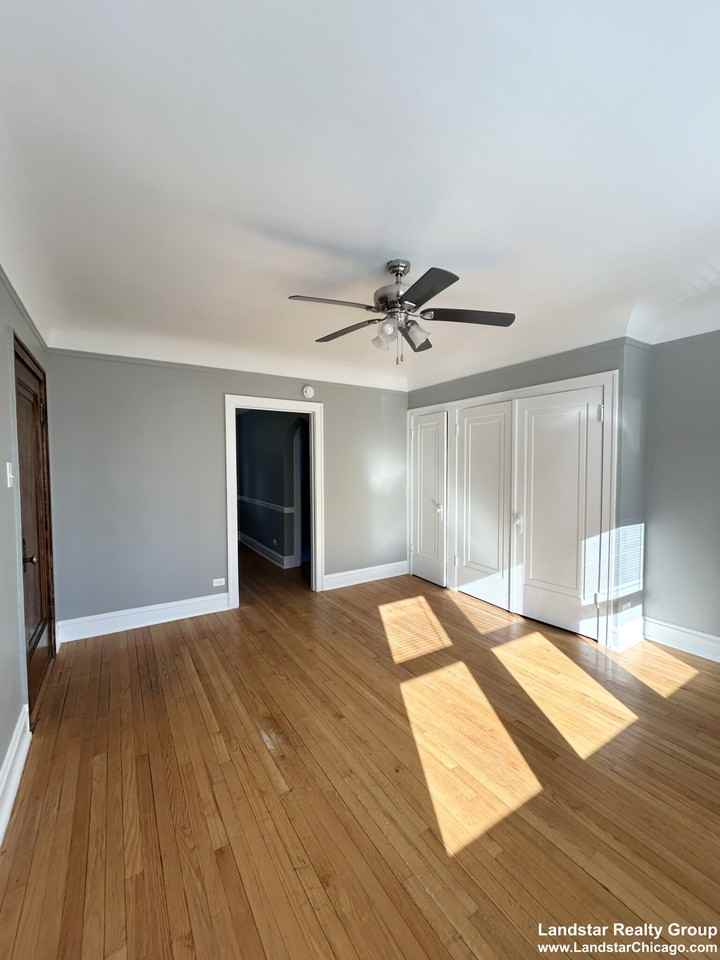 4450 W George St #1 - Photo 7 of 10