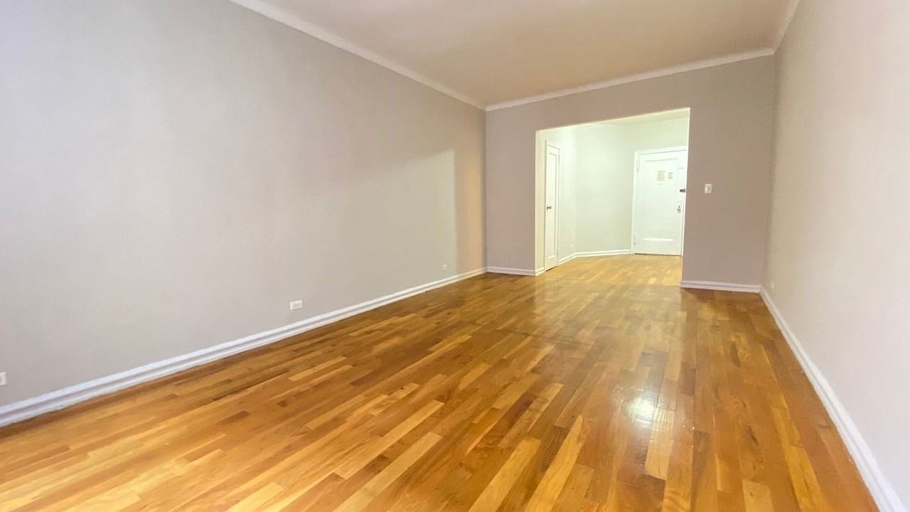 7609 34th Ave #316 - Photo 6 of 8