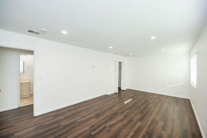 1733 Gisler Ave #NA - Photo 6 of 11