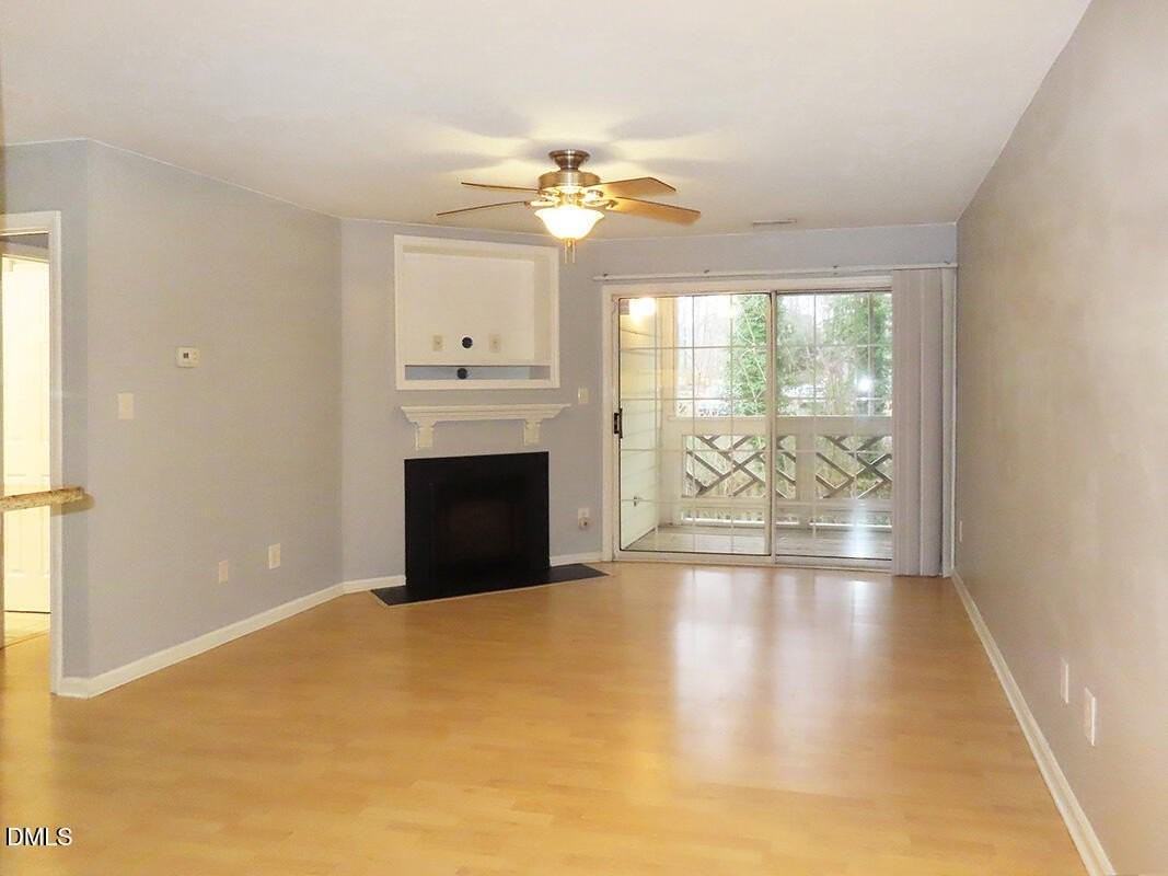 1003 Kingswood Dr Apt J #J - Photo 2 of 10