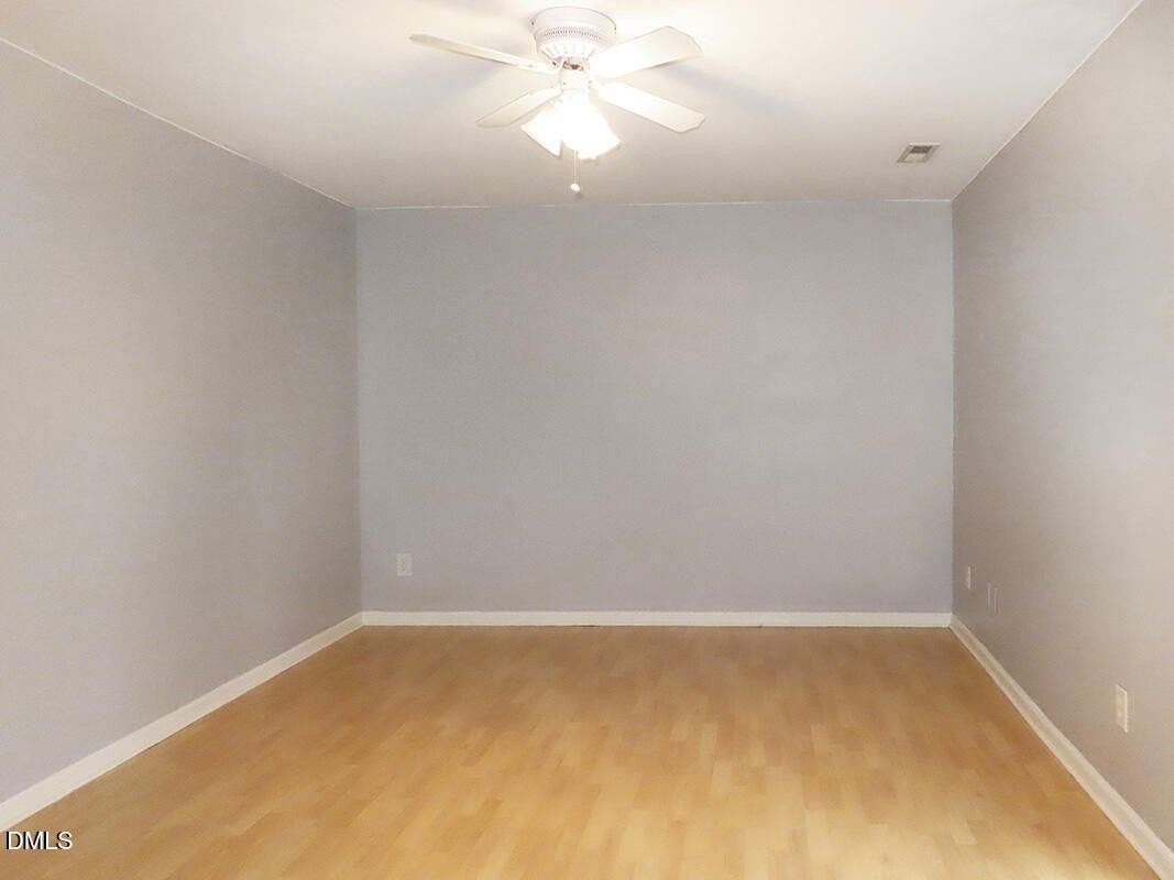 1003 Kingswood Dr Apt J #J - Photo 6 of 10