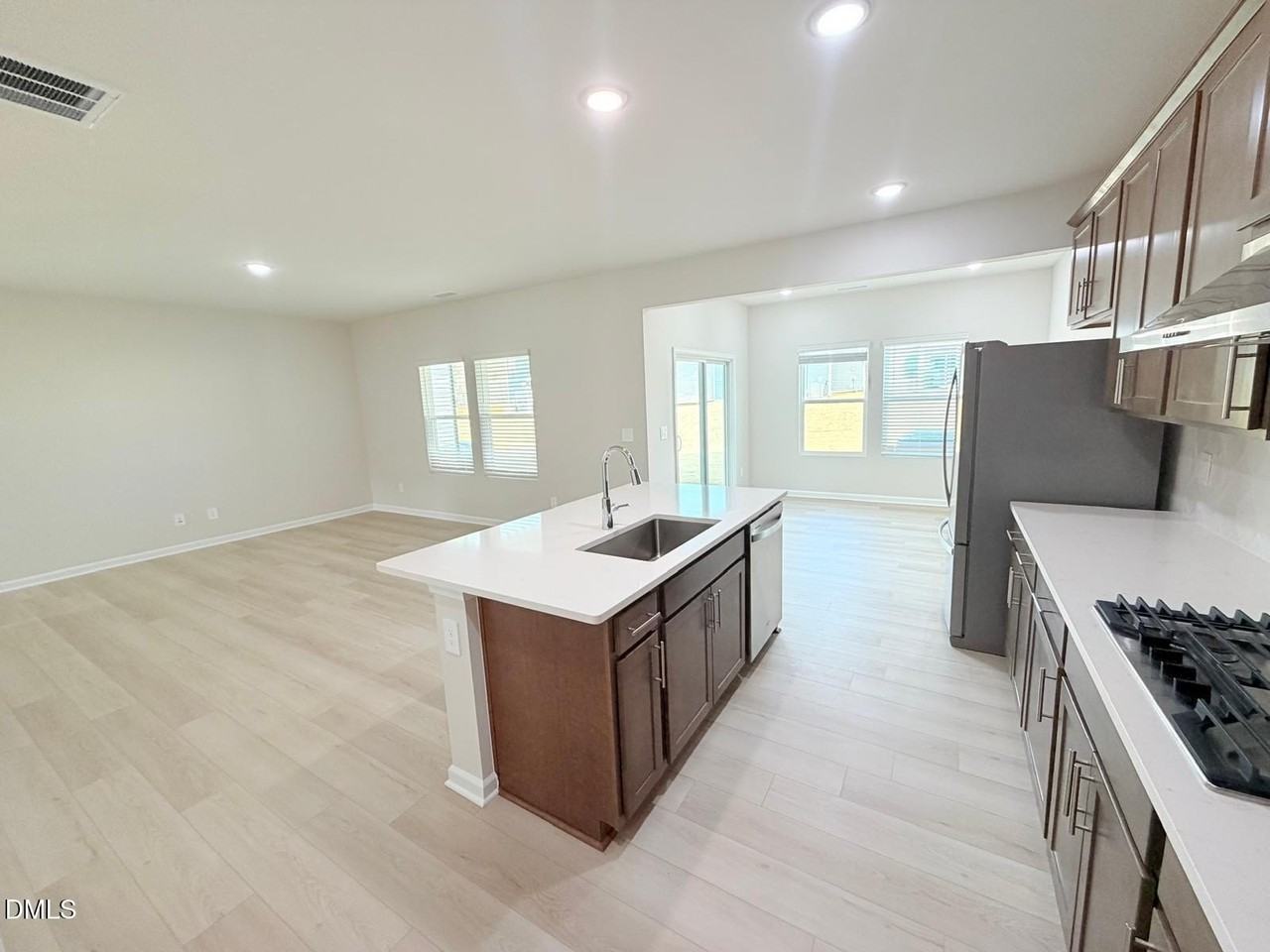 640 Red River Dr - Photo 6 of 42