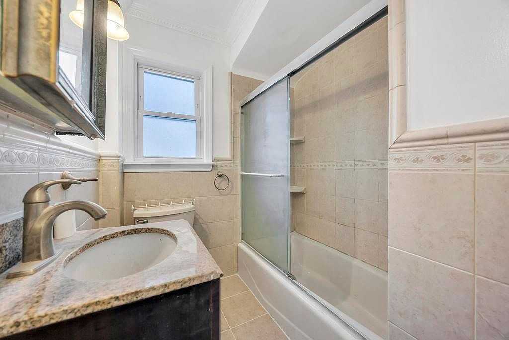 New Hyde Park Rd #NA - Photo 2 of 11