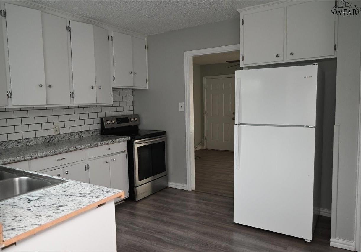 3016 Thomas Ave - Photo 5 of 12