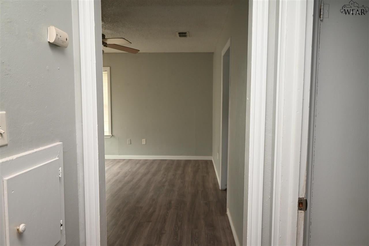 3016 Thomas Ave - Photo 7 of 12