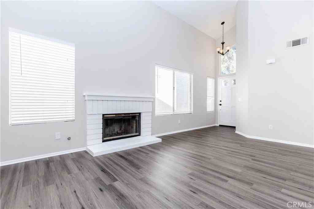 4367 Ironwood Dr - Photo 3 of 32