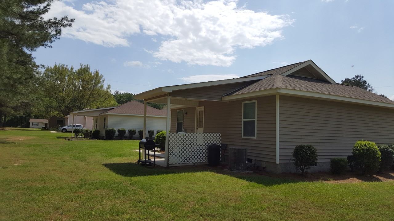 604 Windcrest Dr #NA - Photo 3 of 14