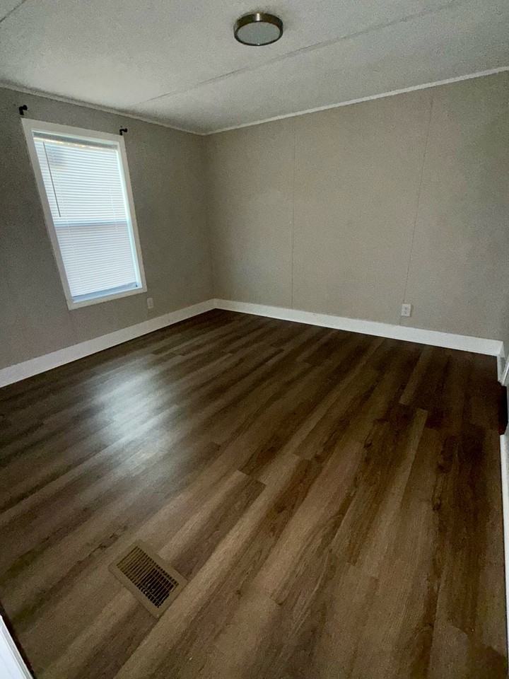 Richmond Hill MHP - Photo 6 of 8