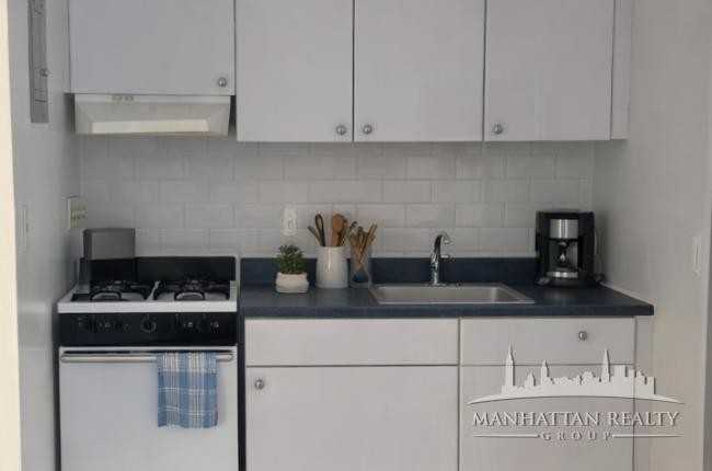 E 39th St #509 - Photo 4 of 4