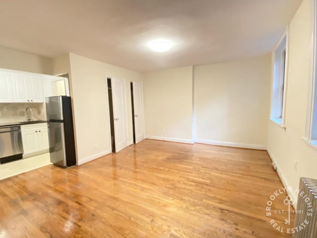 Joralemon St #1R - Photo 3 of 9