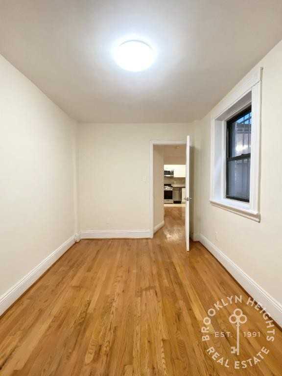 Joralemon St #1R - Photo 6 of 9