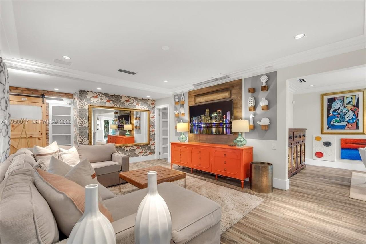 700 Vilabella Ave - Photo 6 of 50